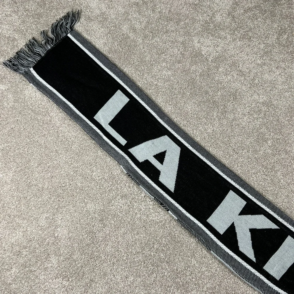 Adidas LA Kings NHL Knit Scarf Black Silver White Striped Logo New